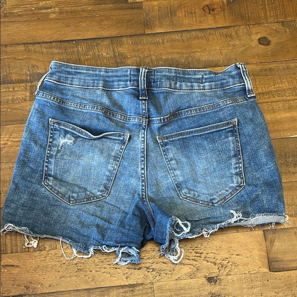 Universal Thread Distressed Denim Women Shorts - Picture 4 of 4